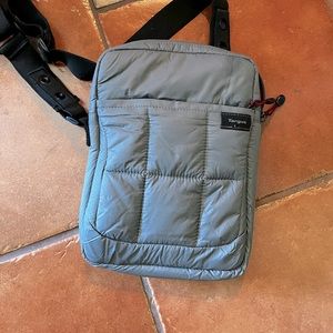TARGUS TABLET CARRIER